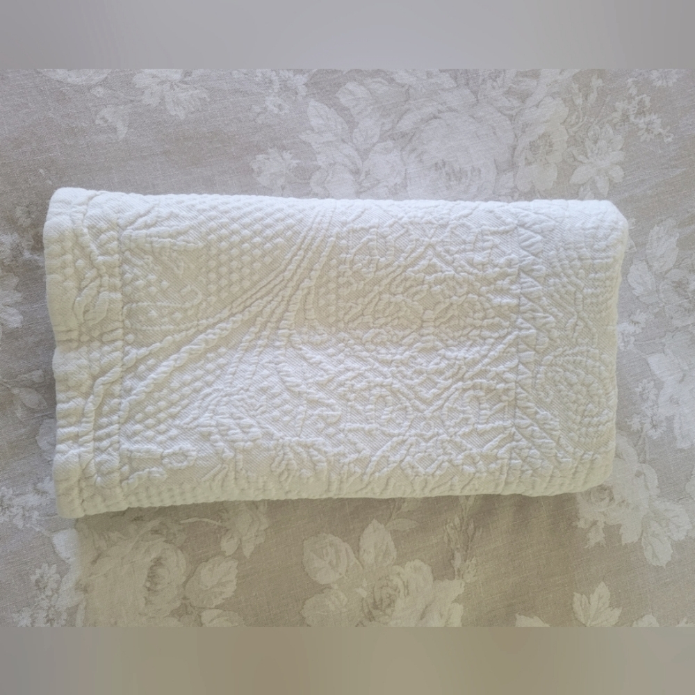 Sea Garden, Embossed, Standard Pillow Sham, Off White, White